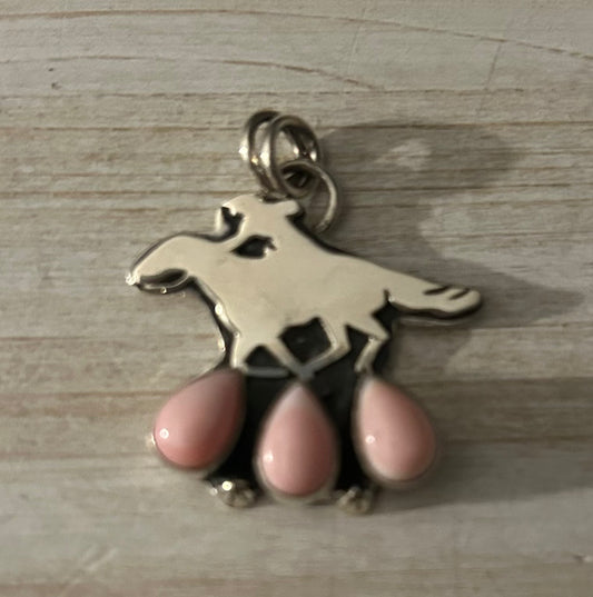 Running horse pink conch pendant