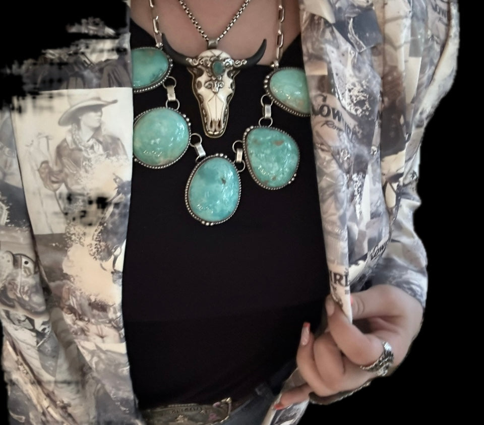 Hugeee Royston Turquoise Native Made Necklace